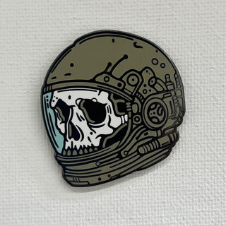 Astronaut Skull Pin
