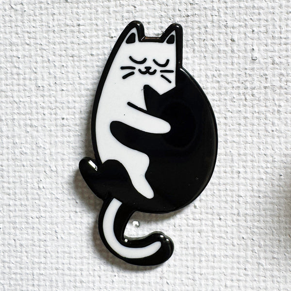 Cuddle Cats Pin