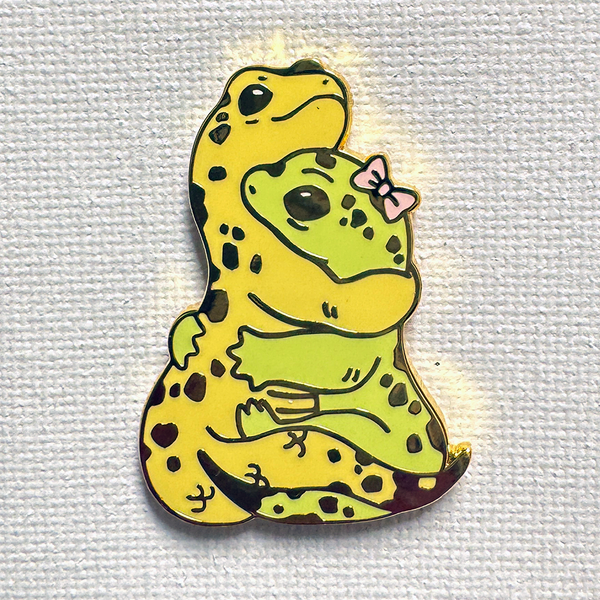Yellow/Green Salamanders Pin